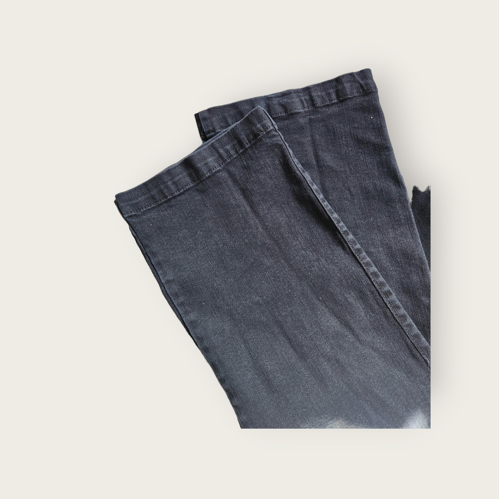 American Eagle Womens Mid-Rise Black Straight Jeans Size 14 - Picture 7 of 9